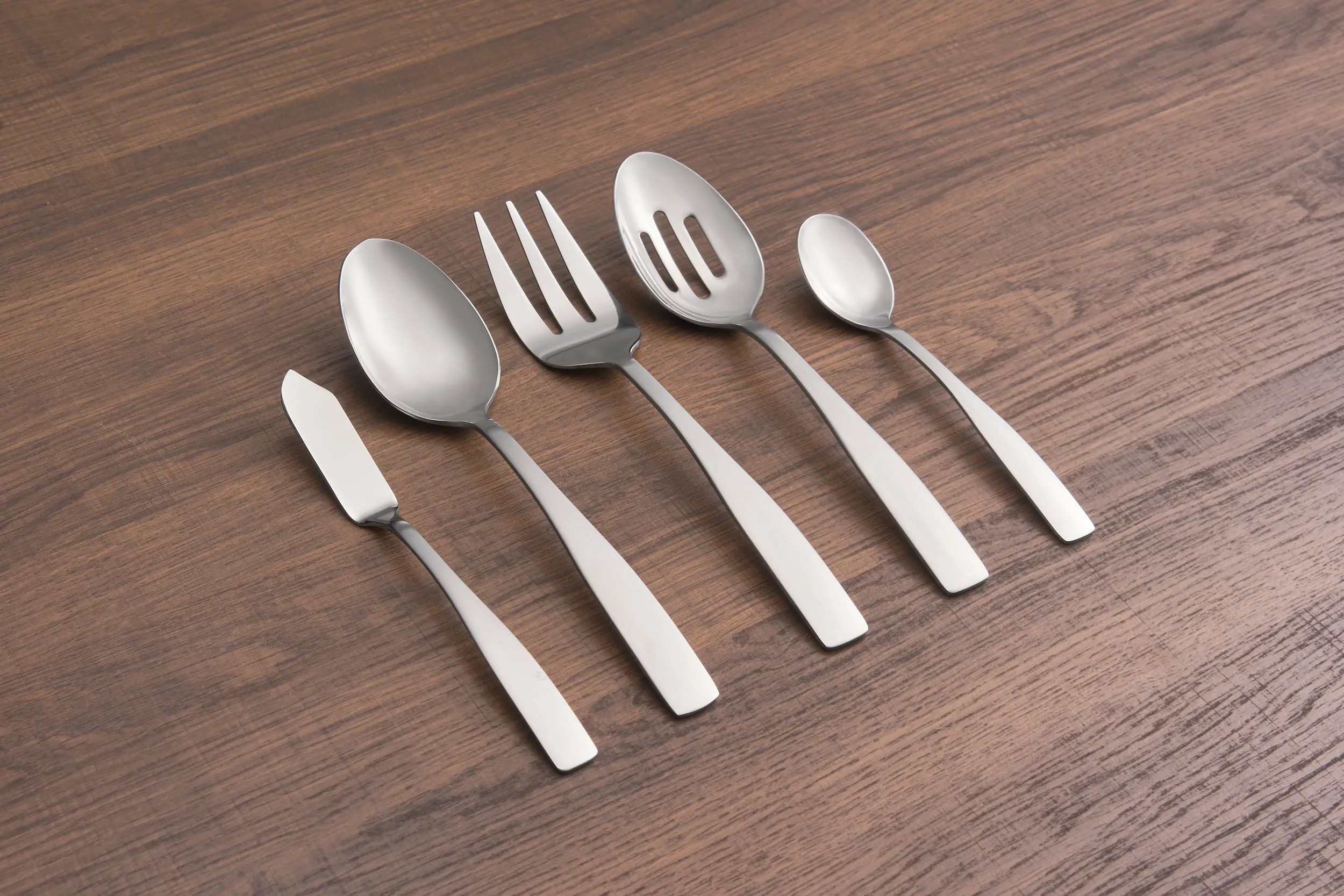 77-Piece Expanded Flatware Set