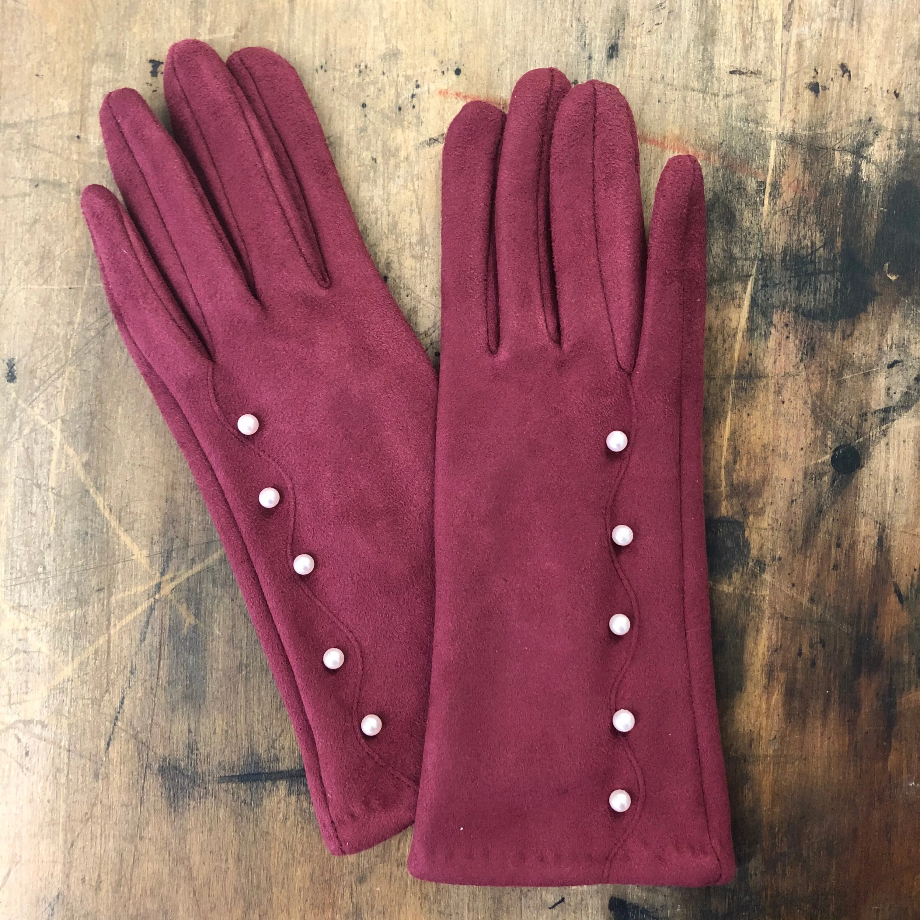 Gloves: A Night at the Opera